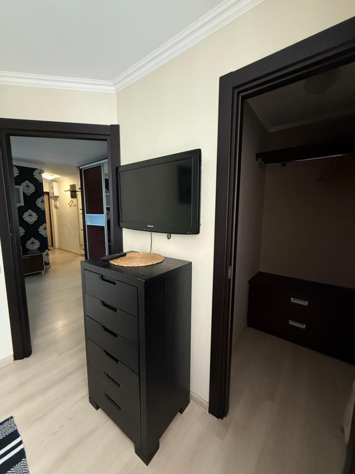 Apartment On Nauki Avenue 102 Dnipro Exterior foto